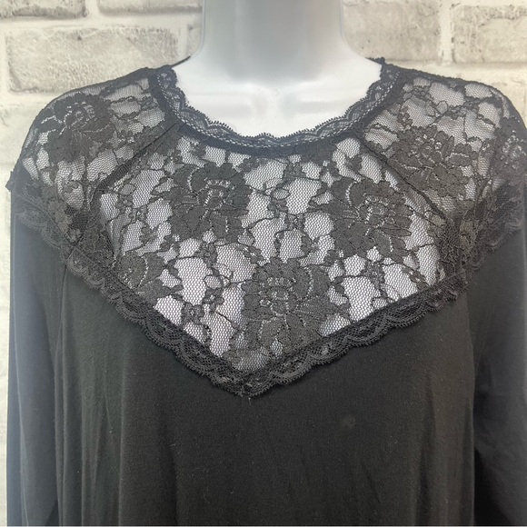 Torrid Super Soft Knit Black Lace Yoke Stretch Top 2X - Picture 2 of 10